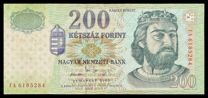 Hungary 200, specimen 83